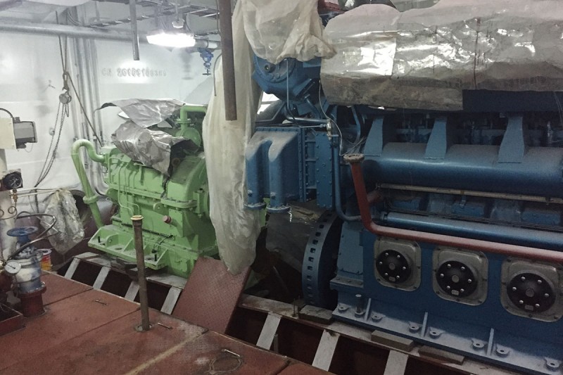 Marine Main Engine & Gearbox