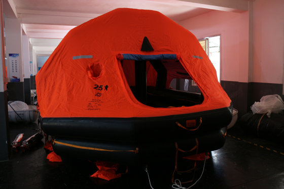 25 Persons Automatic Self-Righting Inflatable Liferaft