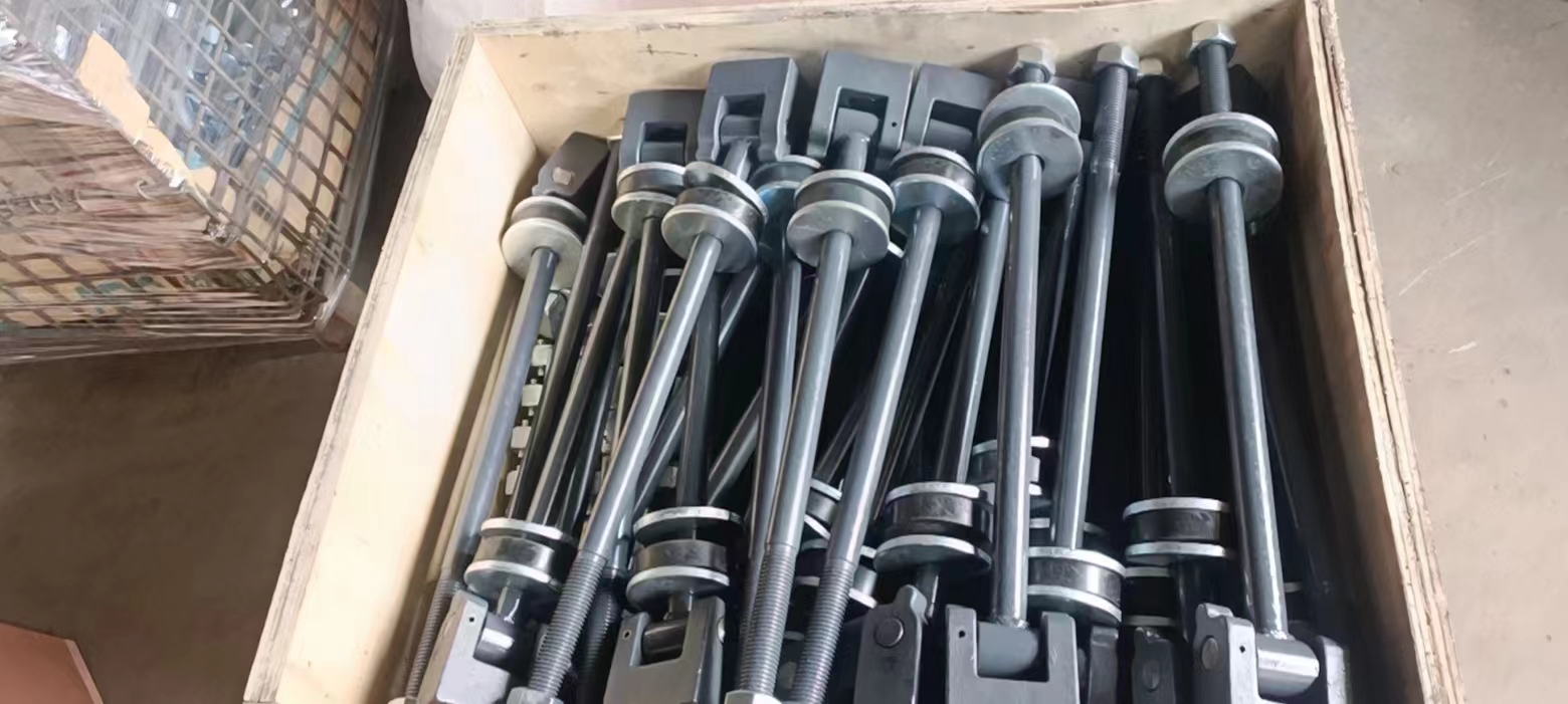 Hatchcover Locking Device