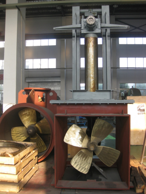 Retractable Bow Thruster